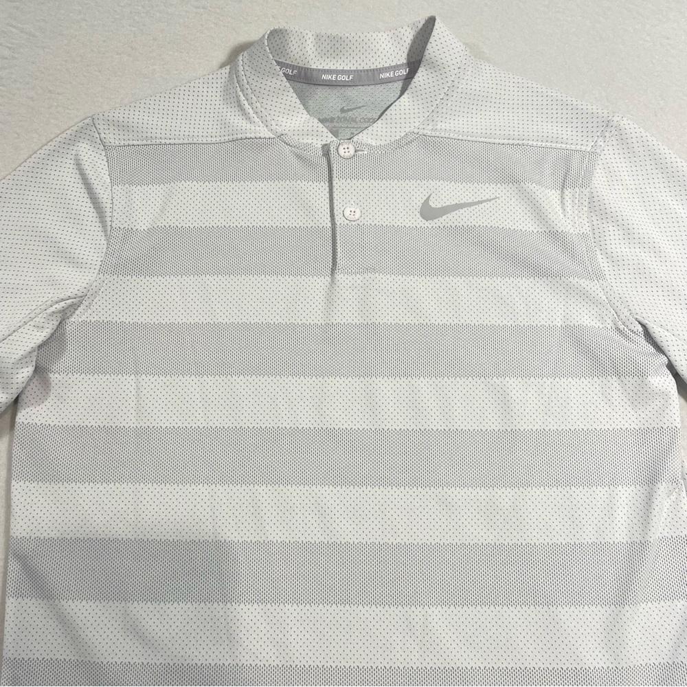 Nike Golf Kids Zonal Cooling Henley Shirt Size Medium / Style# 894070-100